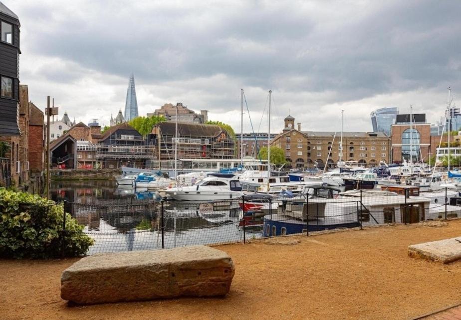 Amazing Marina-Overlooking 1Bed Londra Dış mekan fotoğraf
